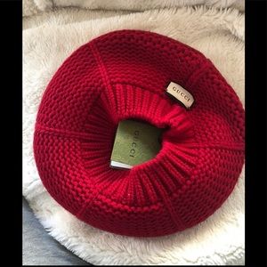 Gucci red beret NWT